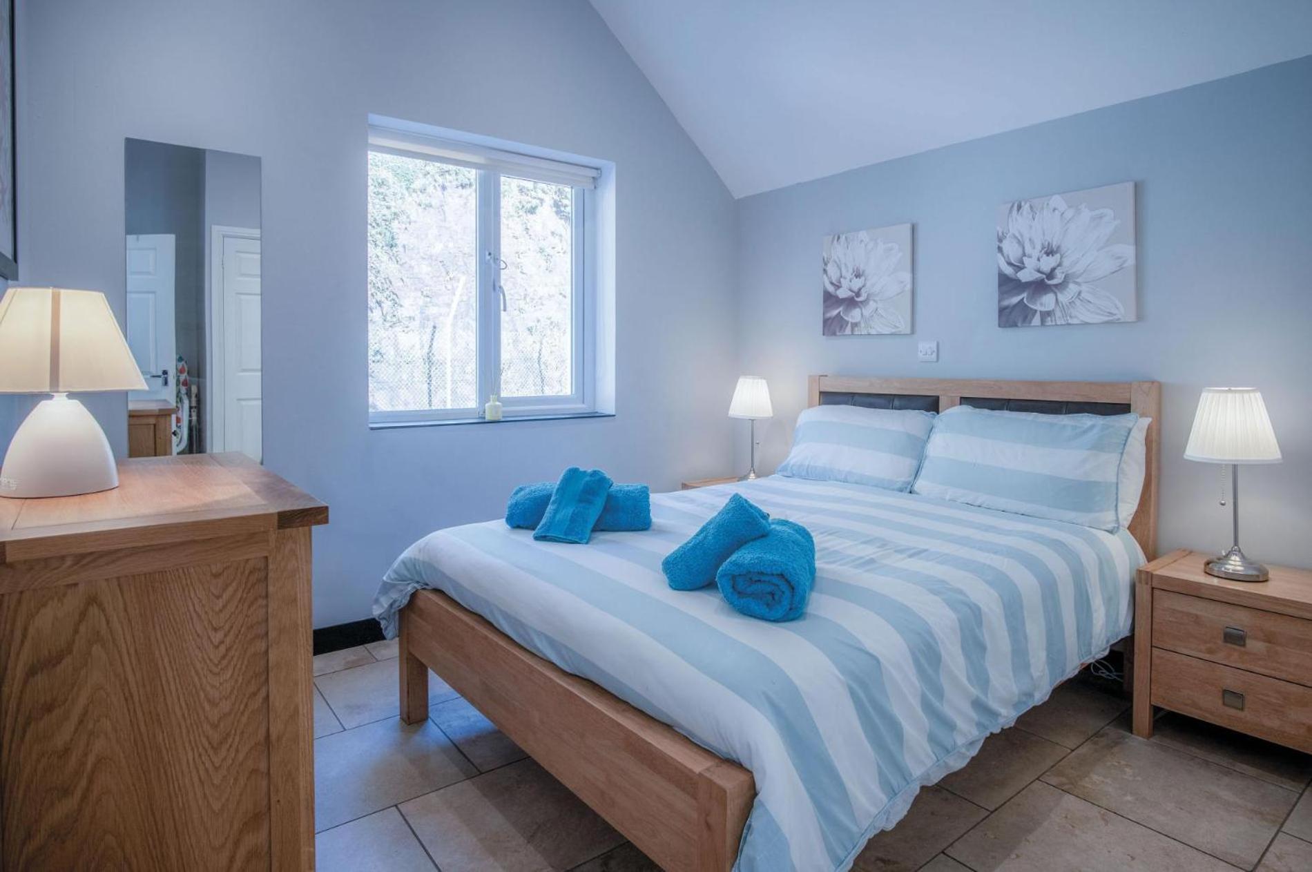 Ewyn Y Don - 2 Bedroom - Apartment Pendine